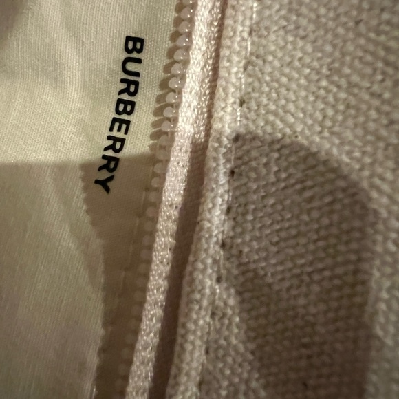 Burberry 🌟 authentic Dopp kit made crossbody NWT - Picture 3 of 5